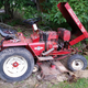Illustration for article titled Lawn Tractorlopnik